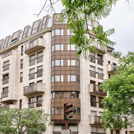 Arc De Triomphe Champs Elysees - Wagram Apartment
